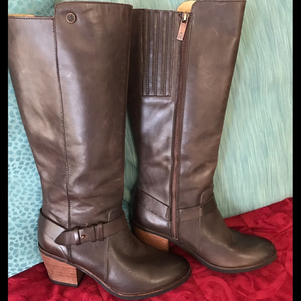 Bussola Leather Boots